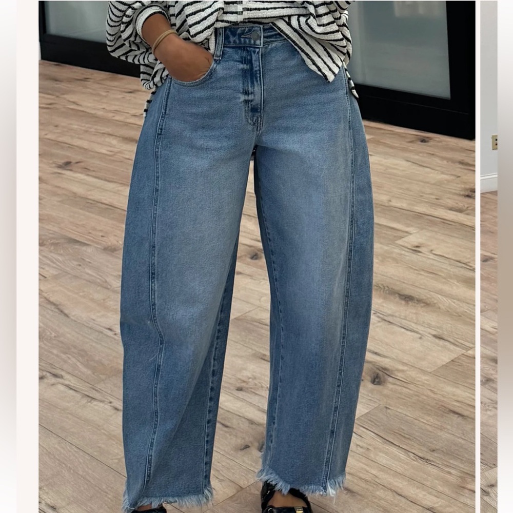 Talulah Barrel Jeans size 7